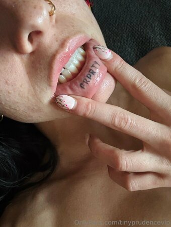 tinyprudencevip Nude Leaks Photo 13