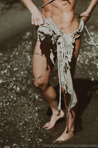 tinyprudencevip Nude Leaks Photo 21