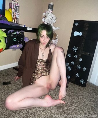 tinyrealhuman / tinyrealbaby / tinyrealhuman_ Nude Leaks OnlyFans Photo 19