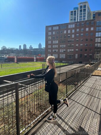 tinytauny Nude Leaks Photo 22