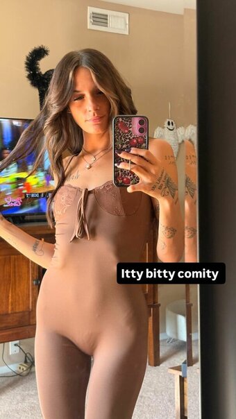 tinyteaserrtt / treena_berry_ Nude Leaks OnlyFans Photo 8