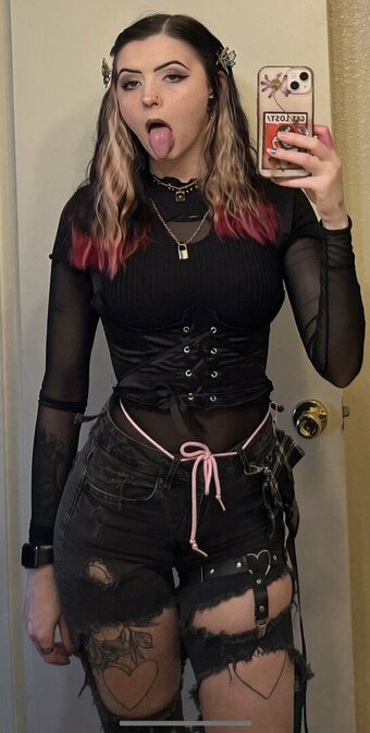 tinytinyt Nude Leaks Photo 1