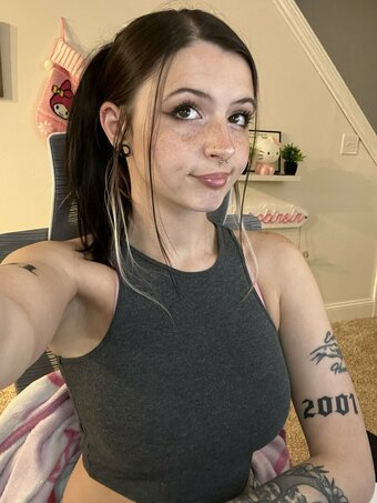 tinytinyt Nude Leaks Photo 3