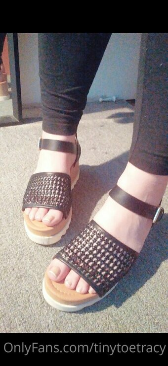 tinytoetracy Nude Leaks Photo 26