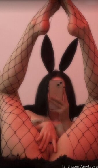 tinytvoya Nude Leaks Photo 21
