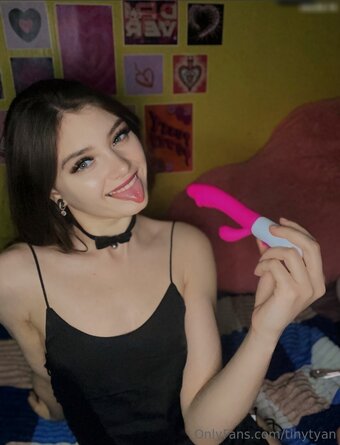 Tinytyan Nude Leaks Photo 4