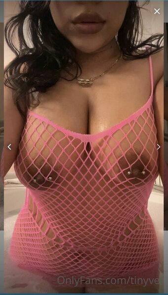 Tinyvel / tinyvelvet Nude Leaks OnlyFans Photo 15