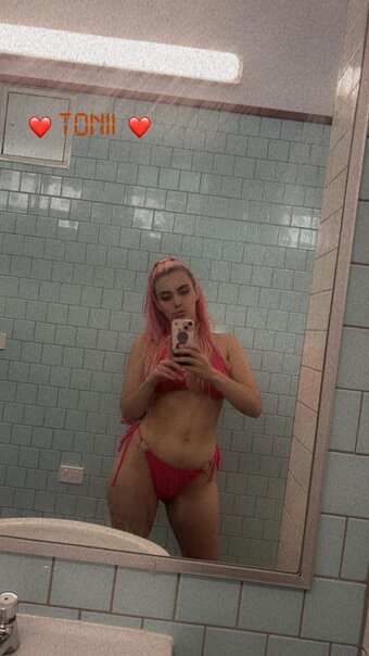 toniibabiixoxo toniibabiixoxo