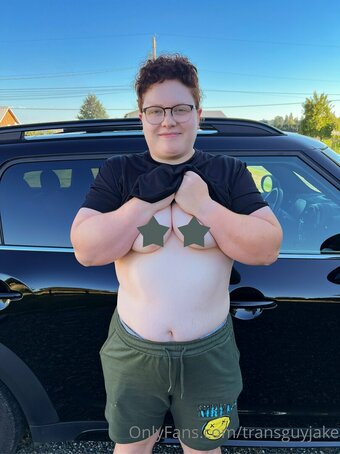 transguyjake Nude Leaks Photo 14