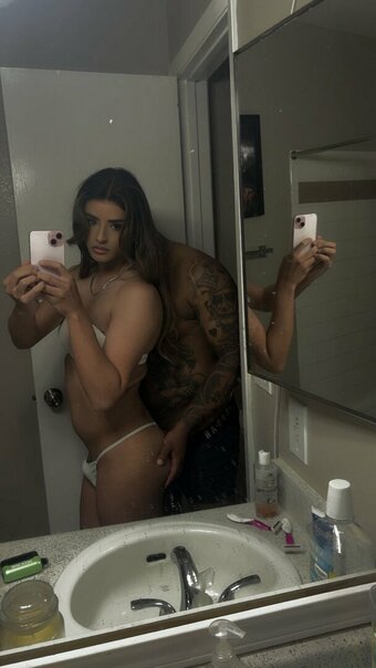 trappinbritt Nude Leaks Photo 6