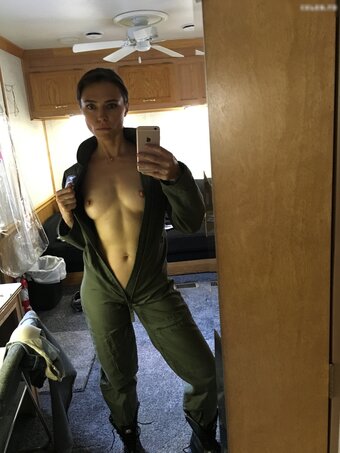 Trieste Kelly Dunn / triestekdunn Nude Leaks Photo 19