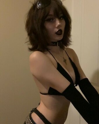 Trinity Manaj / trinitymanaj Nude Leaks Photo 4