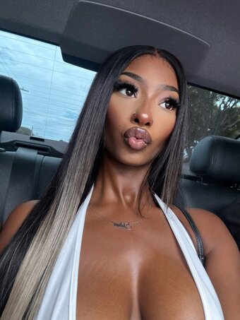 Trinity Tatum / heyitstrinity__ / https: / soootrini Nude Leaks Photo 4