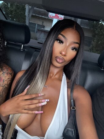Trinity Tatum / heyitstrinity__ / https: / soootrini Nude Leaks Photo 6