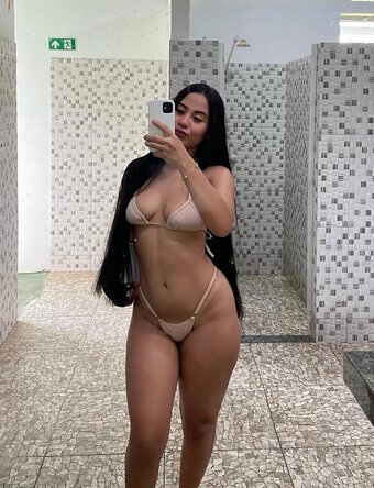 Tryz Lopez / Ana Beatriz / _lopestzz / tryzlopes_ Nude Leaks Photo 2