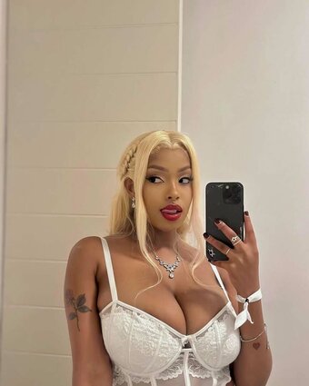 Tsholo Teebaby / Tee baby / tee_baby_official_ Nude Leaks Photo 11