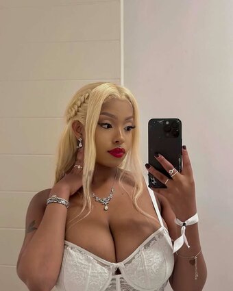 Tsholo Teebaby / Tee baby / tee_baby_official_ Nude Leaks Photo 12