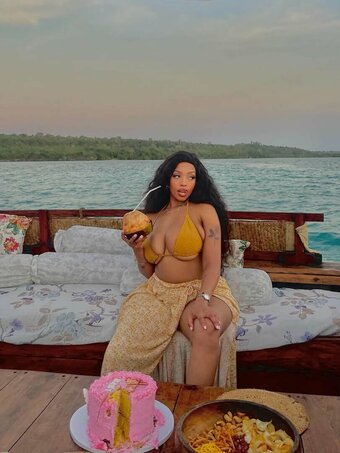 Tsholo Teebaby / Tee baby / tee_baby_official_ Nude Leaks Photo 18