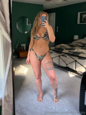 tufftittykitty Nude Leaks Photo 12