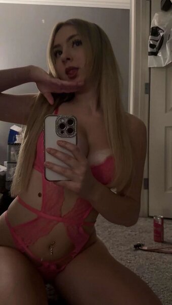 Turtleegirll / Ariel / Ariel.mw / Ariellew823 / Engineerseveral4152 Nude Leaks Photo 10