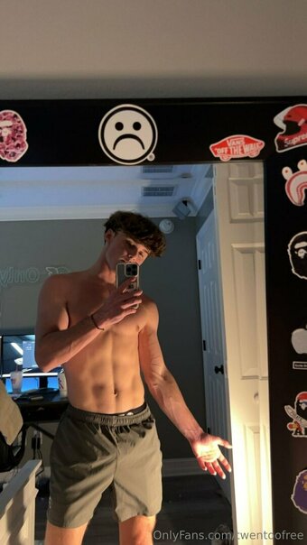 twentoofree Nude Leaks Photo 11