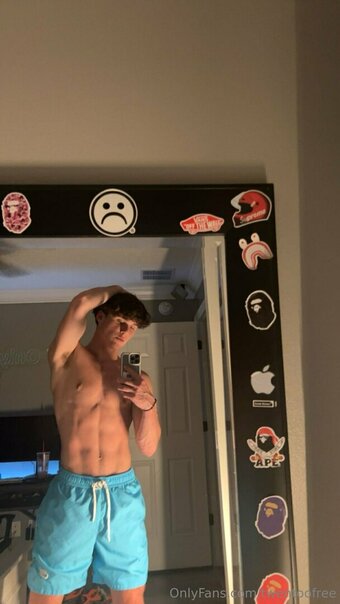 twentoofree Nude Leaks Photo 16