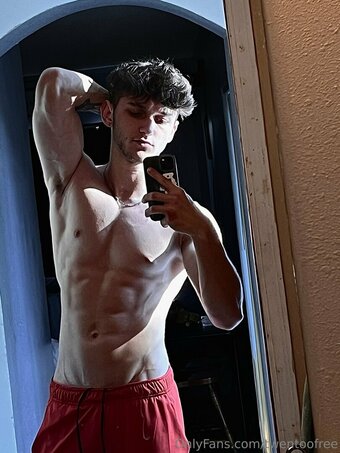 twentoofree Nude Leaks Photo 29