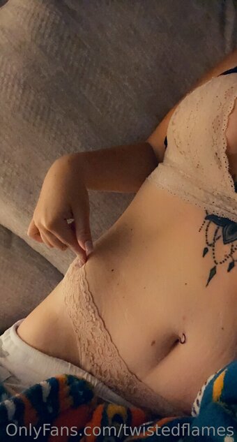 twistedflames Nude Leaks Photo 1