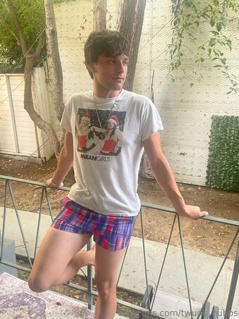 twunk_bubbs Nude Leaks Photo 1