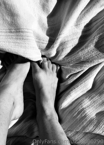 u220080290 Nude Leaks Photo 6