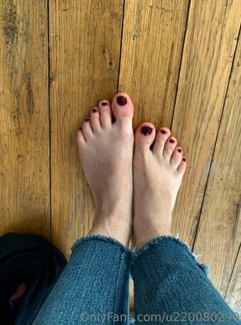 u220080290 Nude Leaks Photo 13