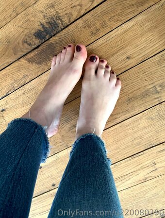 u220080290 Nude Leaks Photo 15