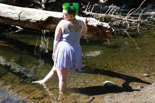 UnicornButtStuff / tattooedtraveler420 Nude Leaks OnlyFans Photo 1