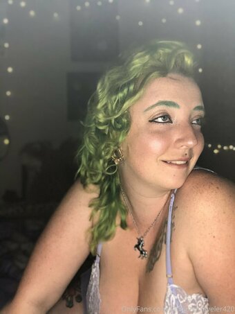 UnicornButtStuff / tattooedtraveler420 Nude Leaks OnlyFans Photo 14