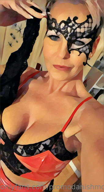 upperfloor Nude Leaks Photo 10