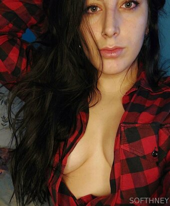 ursoftbee Nude Leaks Photo 12