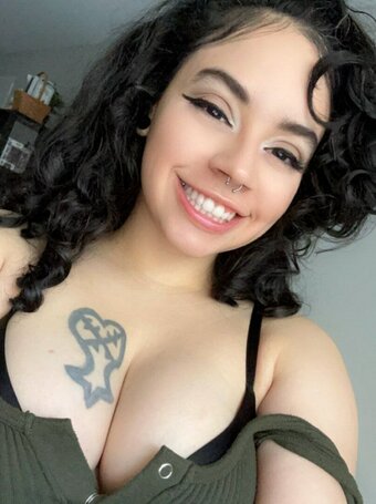 Usemybed / just_a_duckling Nude Leaks OnlyFans Photo 4
