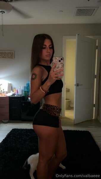 valbaeee Nude Leaks Photo 12