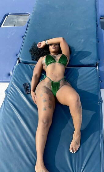 Valdezzz Nude Leaks Photo 2