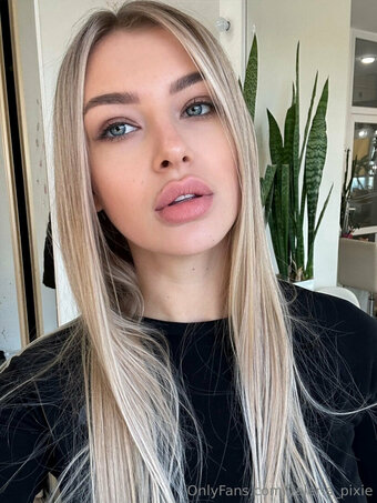 valeria_pixie Nude Leaks Photo 3