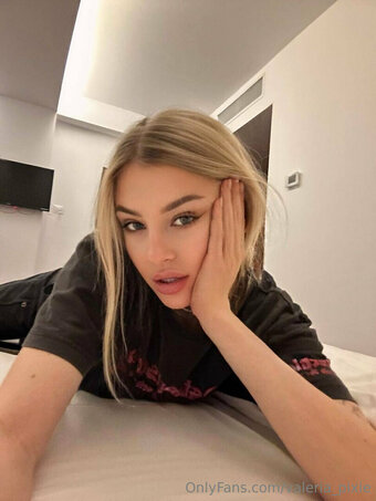 valeria_pixie Nude Leaks Photo 8