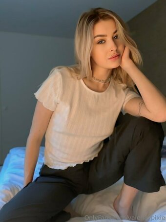 valeria_pixie