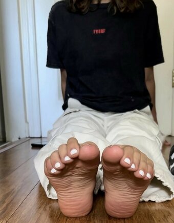 valerialipovetsky / https: / valeriasistrunk Nude Leaks Photo 9