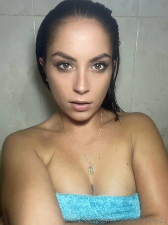 valerialovvs Nude Leaks Photo 16