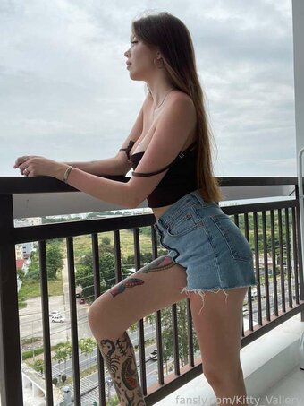 Vallery / foodieinnewyork / https: Nude Leaks OnlyFans Photo 2