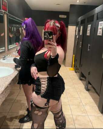 vampiref0ckerr / vampire.f0cker Nude Leaks OnlyFans Photo 5