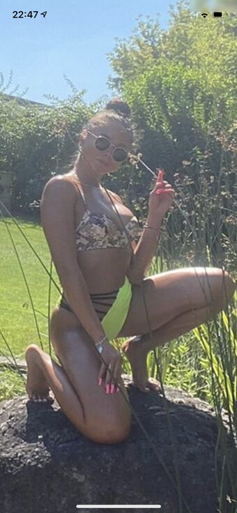 Vanelynfernando Nude Leaks Photo 10