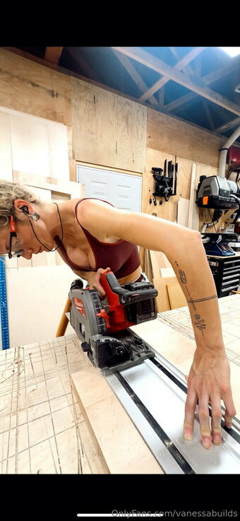 vanessabuilds Nude Leaks Photo 4