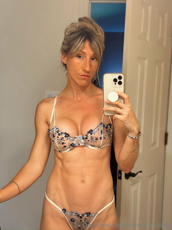 vanessabuilds Nude Leaks Photo 7