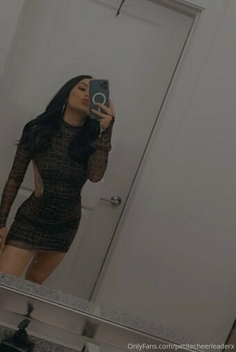 vanessariley18 Nude Leaks Photo 24